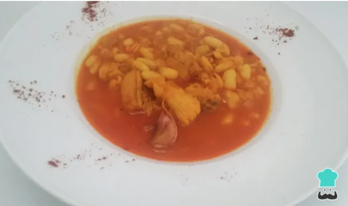 Ensalada de pimientos asados atún y huevo con potaje de alubias blancas con pollo